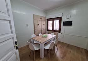 Appartamento in affitto a 1.733 € al mese a Gijón, Calle San Ignacio
