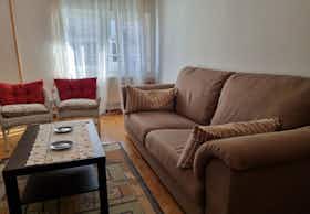 Lägenhet att hyra för 2 048 € i månaden i Oviedo, Calle Llano Ponte