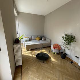 公寓 正在以 €1,200 的月租出租，其位于 Turin, Via Don Giovanni Bosco