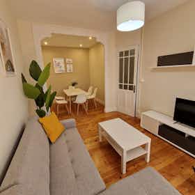 Wohnung zu mieten für 2.048 € pro Monat in Gijón, Calle Ezcurdia
