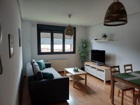 Wohnung zu mieten für 2.048 € pro Monat in Gijón, Calle Espinosa