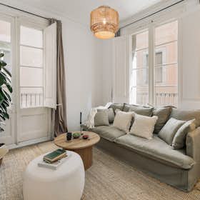 Apartment for rent for €4,256 per month in Barcelona, Carrer de la Victòria