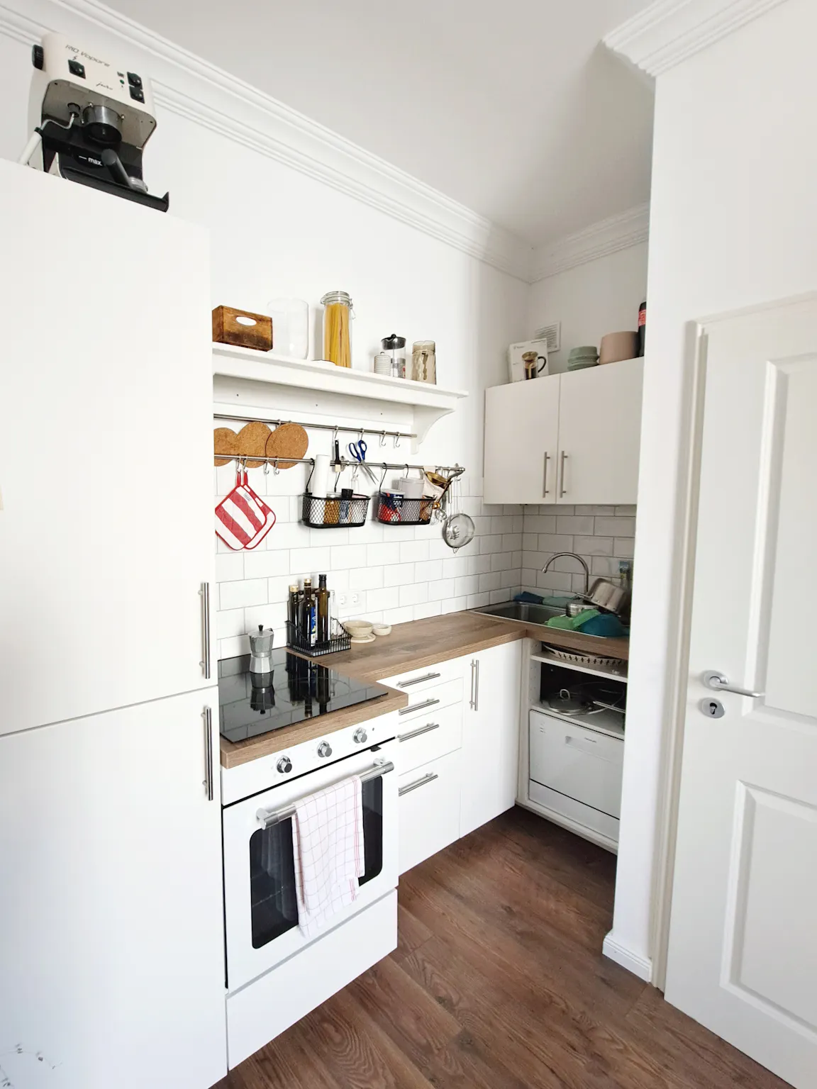 1-Bedroom Apartment in Heinzenstraße, Aachen 2