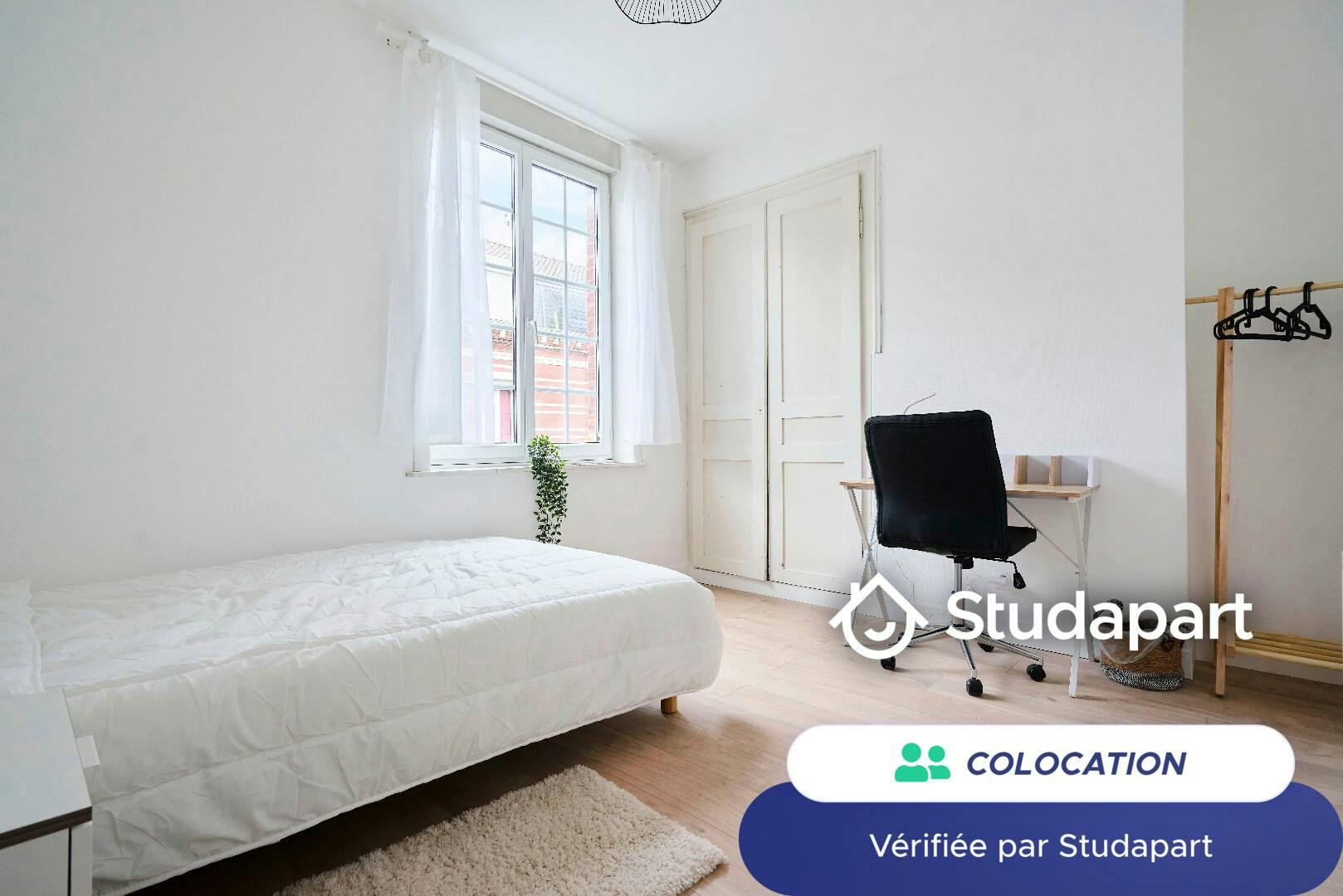 Private room for rent on Rue Descartes, Lille - Vue 3