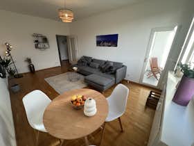 Apartment for rent for €1,790 per month in Berlin, Baerwaldstraße