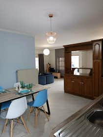 公寓 正在以 €140 的月租出租，其位于 Theriso, Orfanou A. & D.
