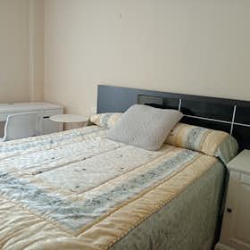 Private room for rent for €465 per month in Getxo, Los Puentes kalea