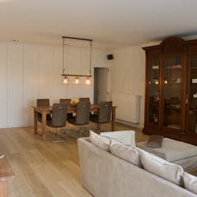Apartment for rent for €1,450 per month in Wijnegem, Turnhoutsebaan