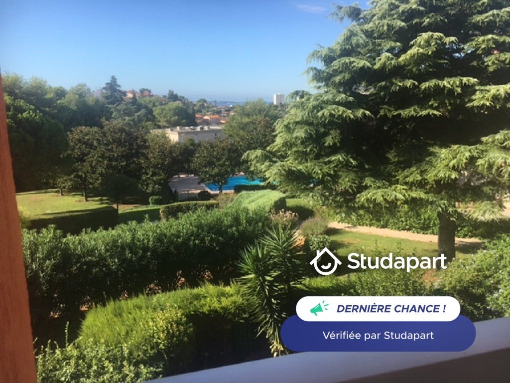 Apartment for rent for €1,500 per month in Antibes, Chemin de Rabiac Estagnol