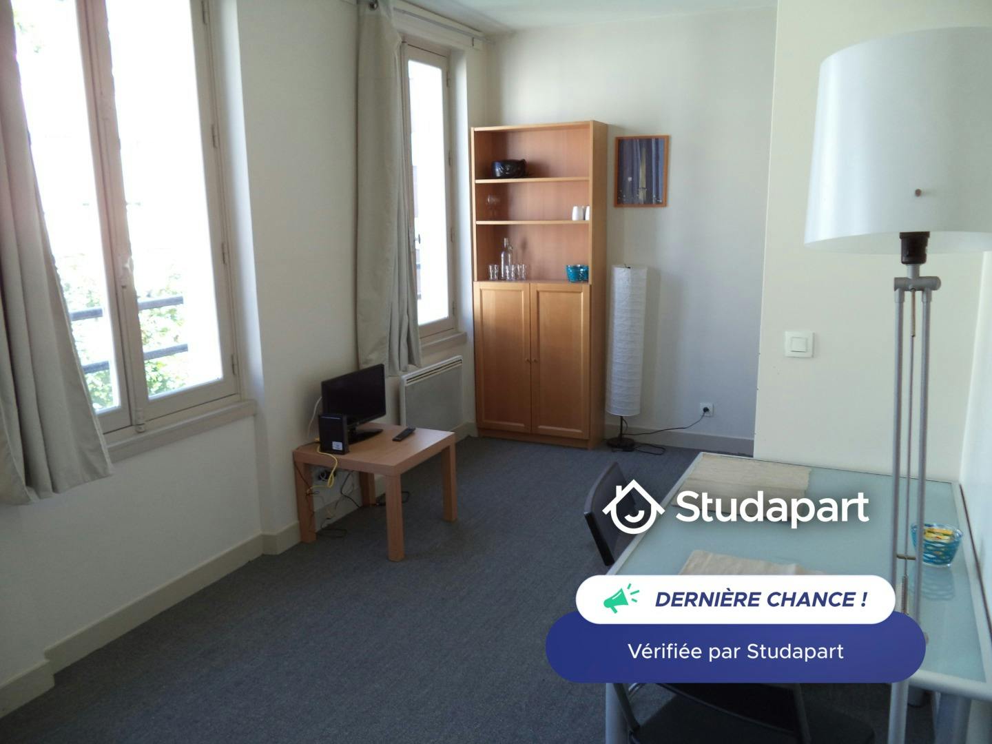 Apartment for rent for €1,150 per month in Paris, Passage Gustave Lepeu