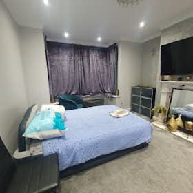 WG-Zimmer for rent for 900 £ per month in Romford, Pretoria Road