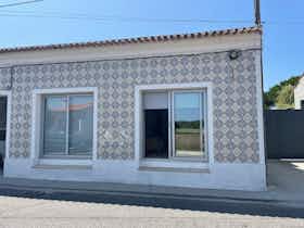 Дом сдается в аренду за 1 000 € в месяц в Vagos, Rua Padre Joaquim Maria da Rocha
