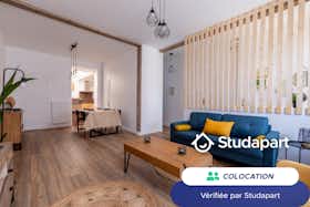 Private room for rent for €375 per month in Saint-Quentin, Rue du Château d'Eau