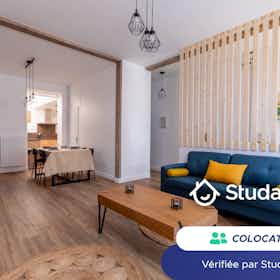 Отдельная комната сдается в аренду за 375 € в месяц в Saint-Quentin, Rue du Château d'Eau