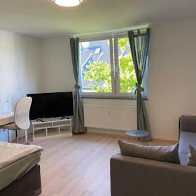 Apartment for rent for €2,150 per month in Köln, Hartwichstraße