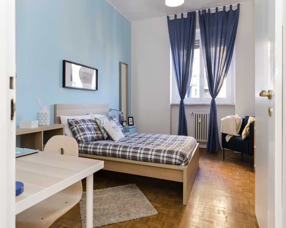 私人房间 正在以 €500 的月租出租，其位于 Cesano Boscone, Via dei Mandorli