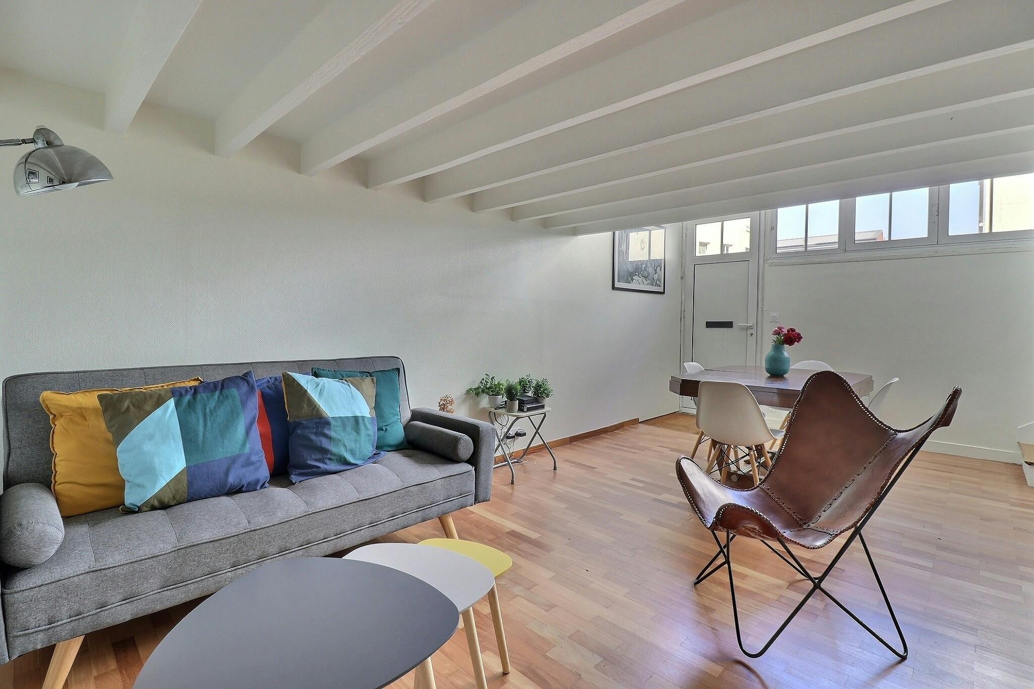 Apartment for rent for €2,200 per month in Paris, Rue Notre Dame des Champs