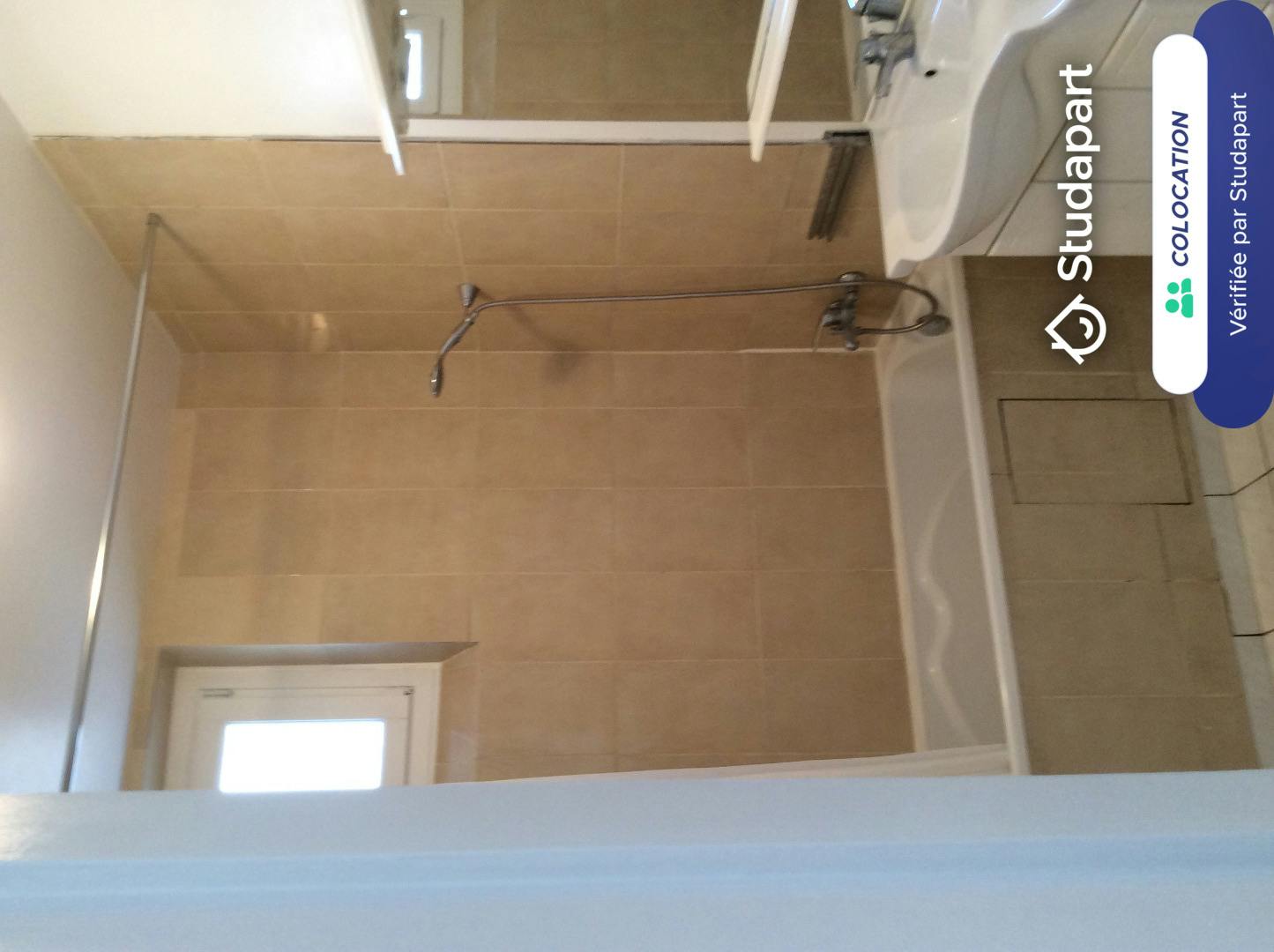 Private room for rent on Boulevard de Verdun, Courbevoie – pohled 5