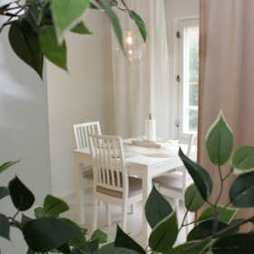 Studio for rent for €1,050 per month in Espoo, Sepetlahdentie