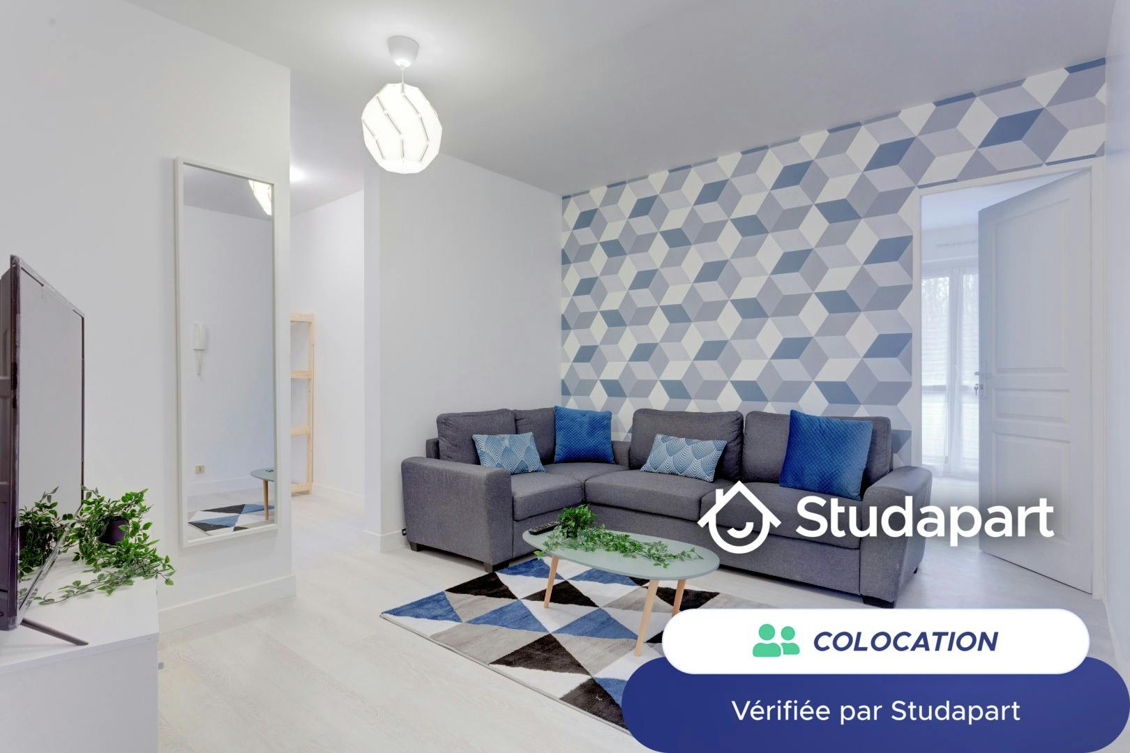 私人房间 正在以 €500 的月租出租，其位于 Évry-Courcouronnes, Rue Gustave Courbet