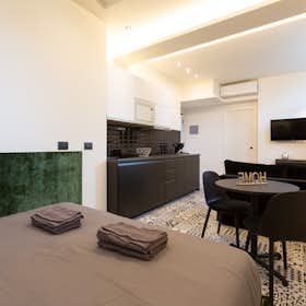 Studio for rent for €1,700 per month in Milan, Via Palmanova