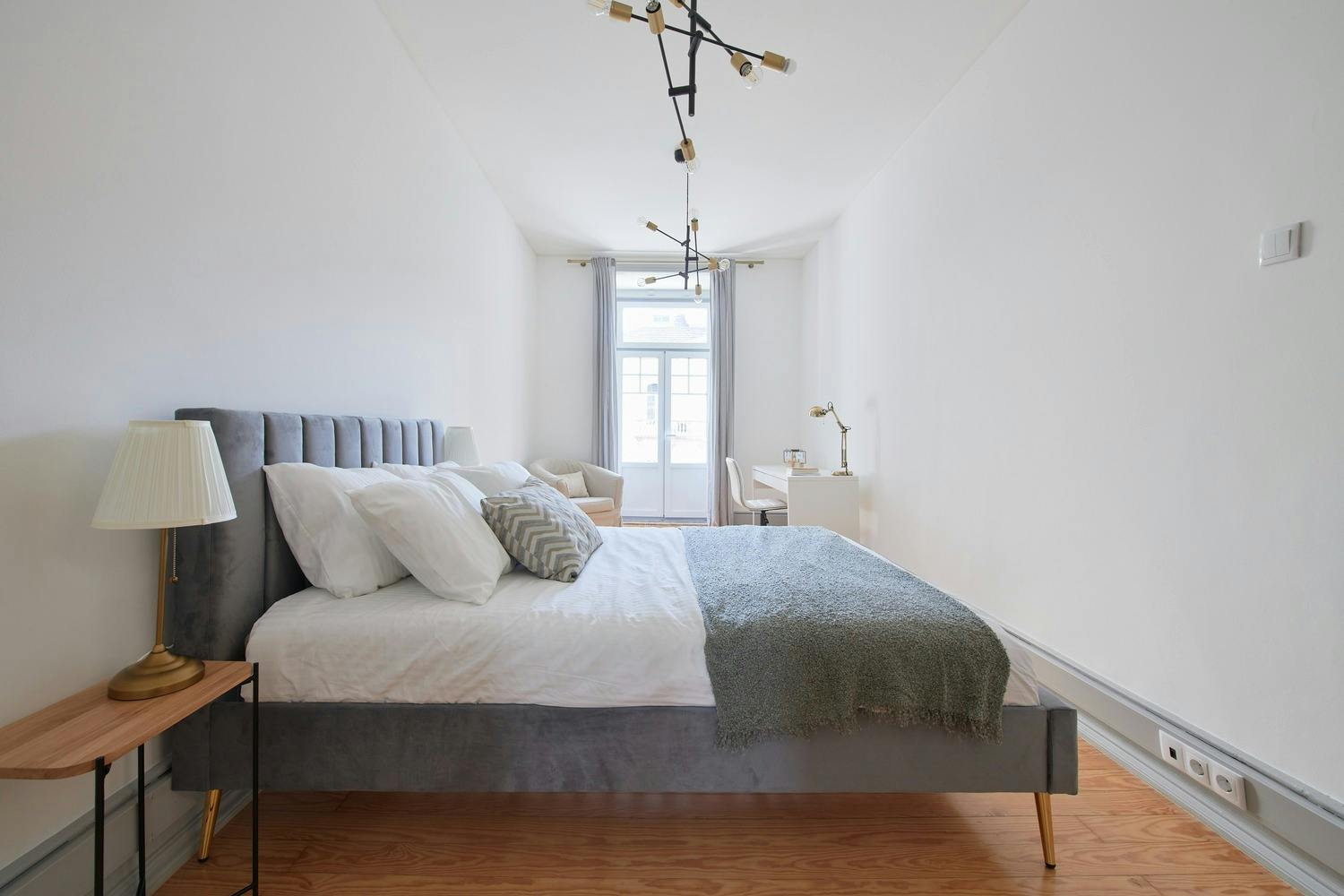 Avenida Duque d'Ávila, Lisbon preview