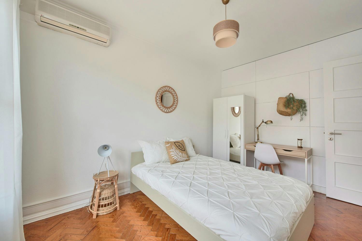 Rua Castilho, Lisbon preview