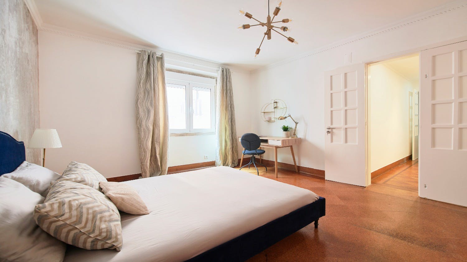 Avenida Luís Bívar, Lisbon preview