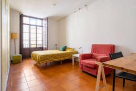 Отдельная комната сдается в аренду за 280 € в месяц в Castelló de la Plana, Carrer d'Alloza