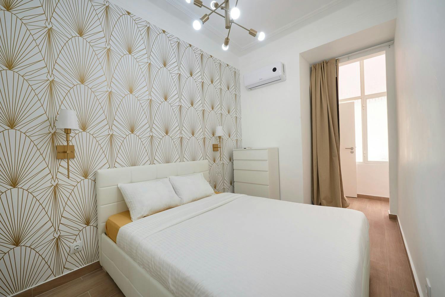 Apartment for rent for €1,100 per month in Lisbon, Rua Carvalho Araújo