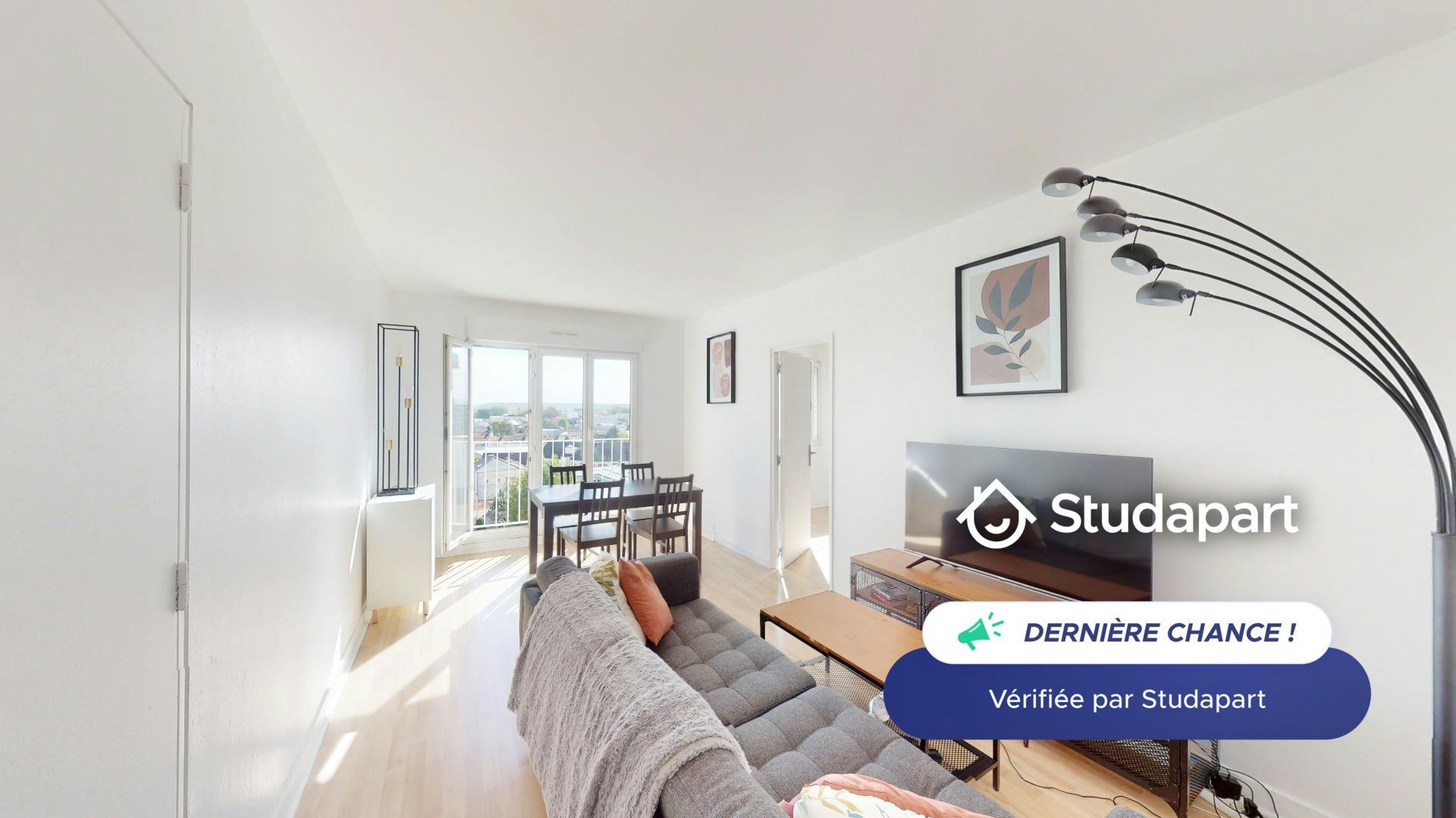 Apartment for rent for €1,500 per month in Reims, Rue de Courlancy