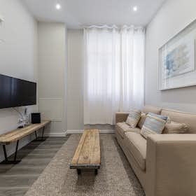 Apartment for rent for €1,800 per month in Madrid, Calle de Felipe Castro