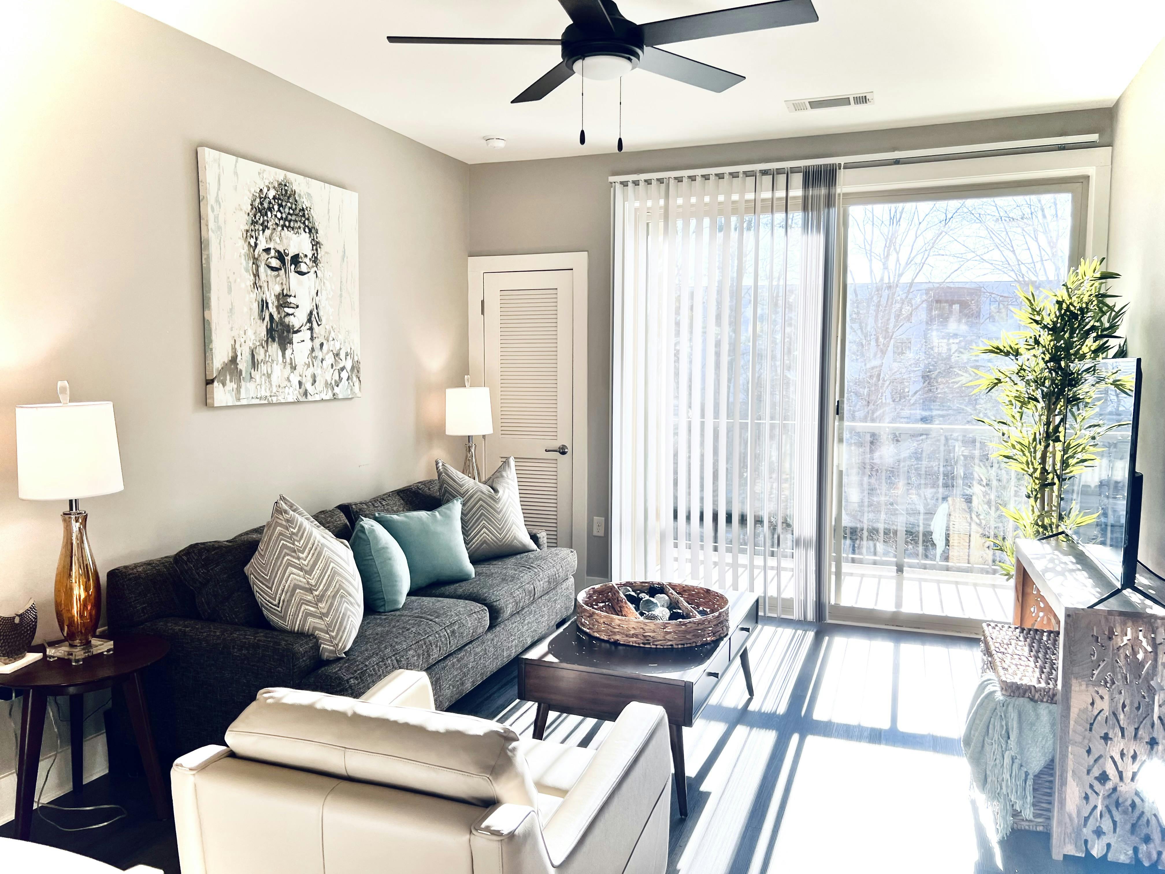 Apartament de închiriat pentru $4,995 pe lună în Charlotte, Sharon Township Ln