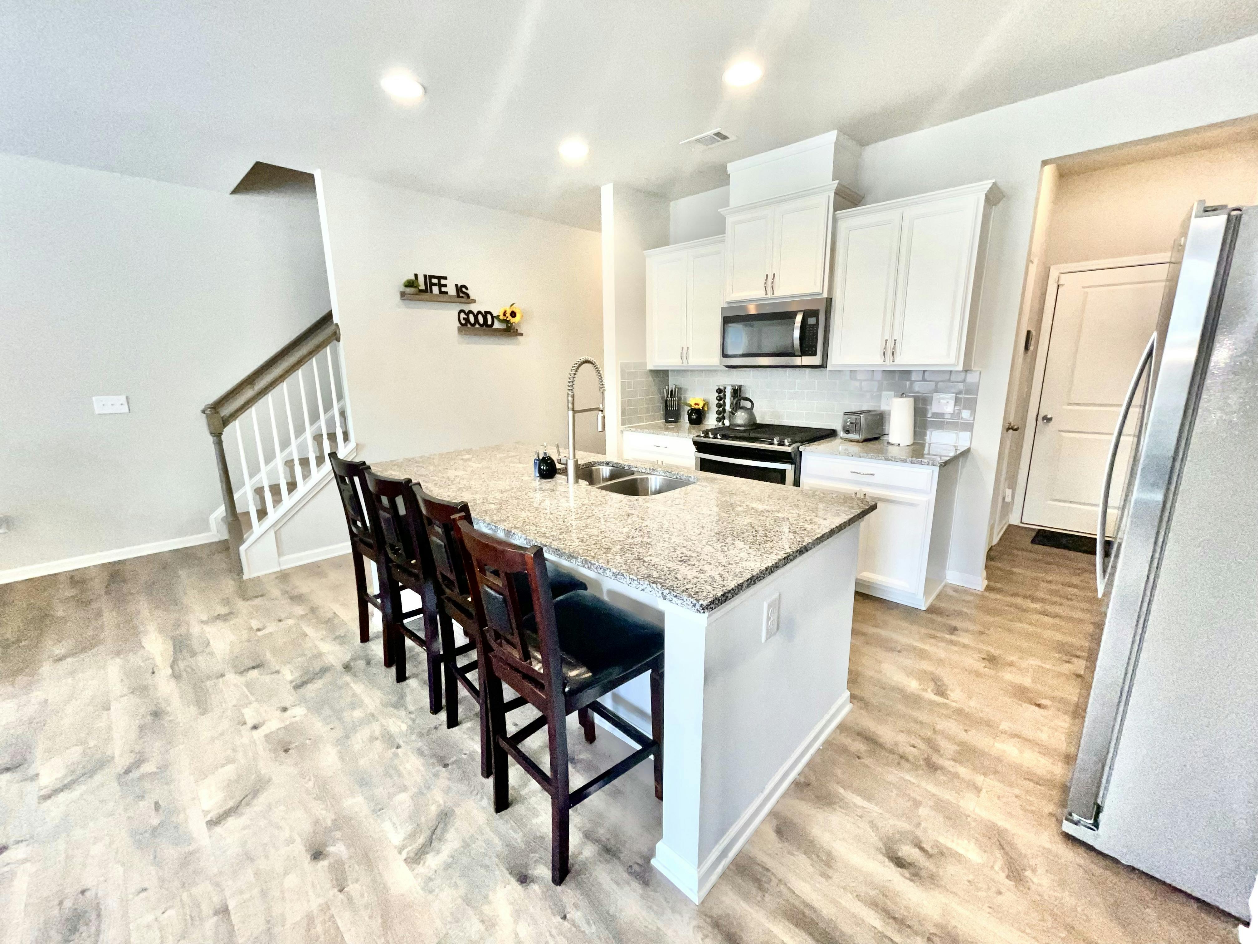 房源 正在以 $4,995 的月租出租，其位于 Atlanta, Centennial Run