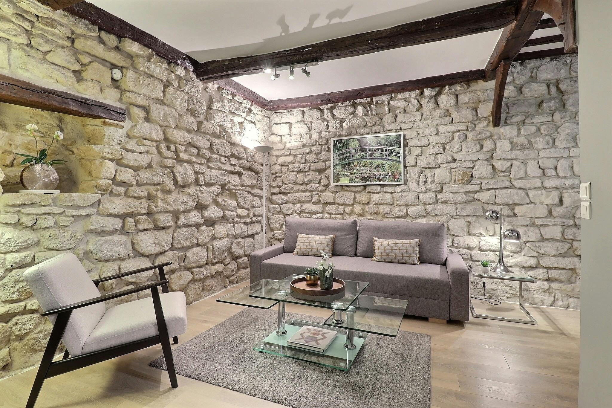 Apartment for rent for €2,764 per month in Paris, Rue des Arquebusiers