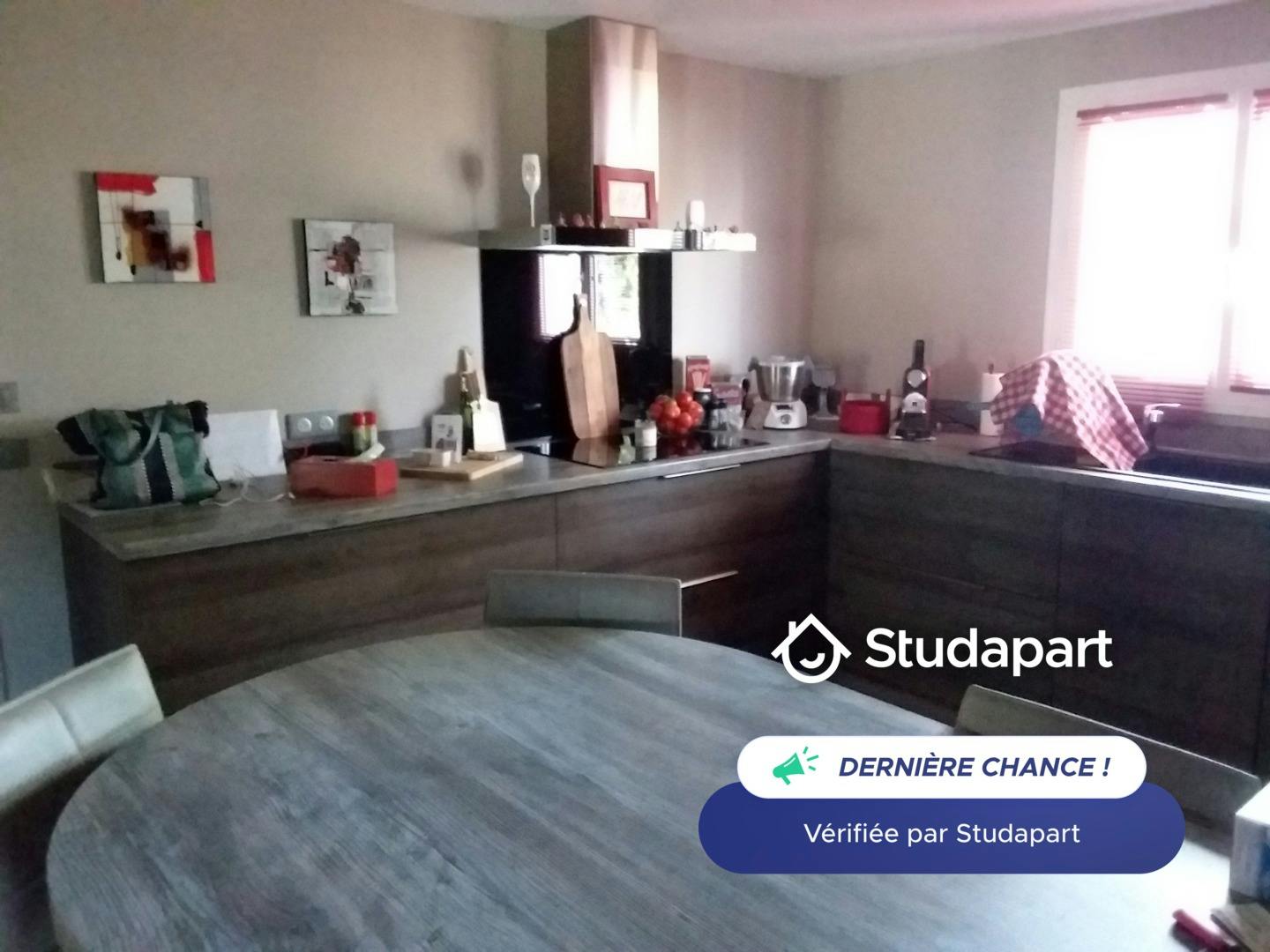 Private room for rent for €700 per month in Montussan, Allée des Grillons