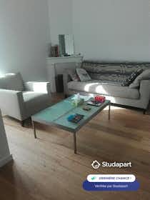 Private room for rent for €550 per month in La Rochelle, Rue René Dorin