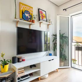 Apartment for rent for €2,500 per month in Sevilla, Calle Espinosa de los Monteros