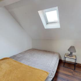 Private room for rent for €425 per month in Roubaix, Rue d'Inkermann