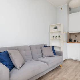 Apartment for rent for €1,600 per month in Warsaw, ulica Kłobucka
