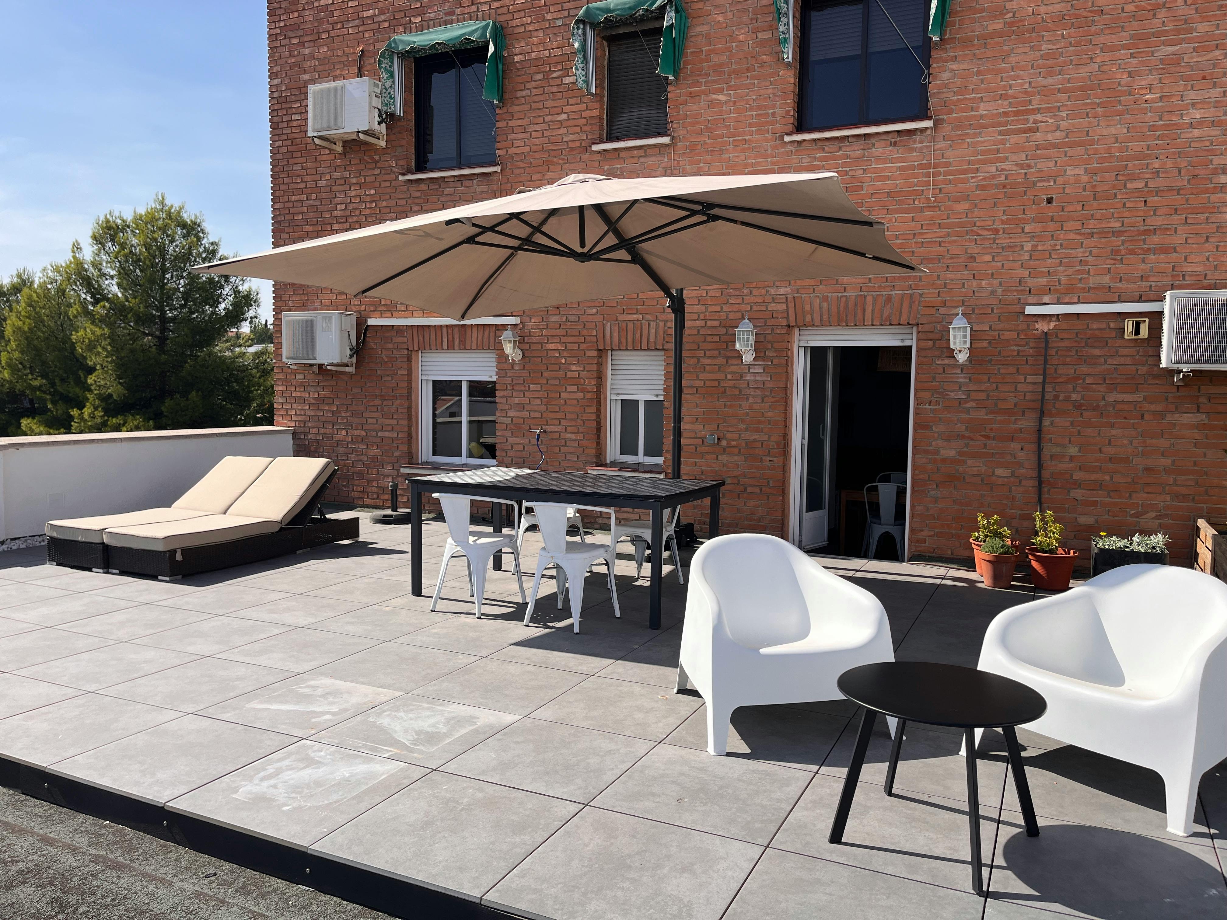 Apartment for rent for €1,500 per month in Madrid, Paseo de Extremadura