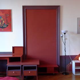 Private room for rent for HUF 152,064 per month in Budapest, Baross utca
