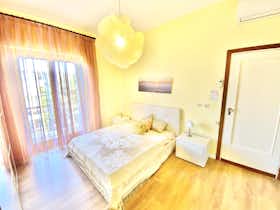 Private room for rent for €1,500 per month in Sant'Agnello, Via dei Gerani