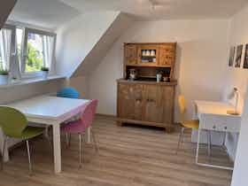 Appartement te huur voor € 950 per maand in Essen, Rüttenscheider Stern
