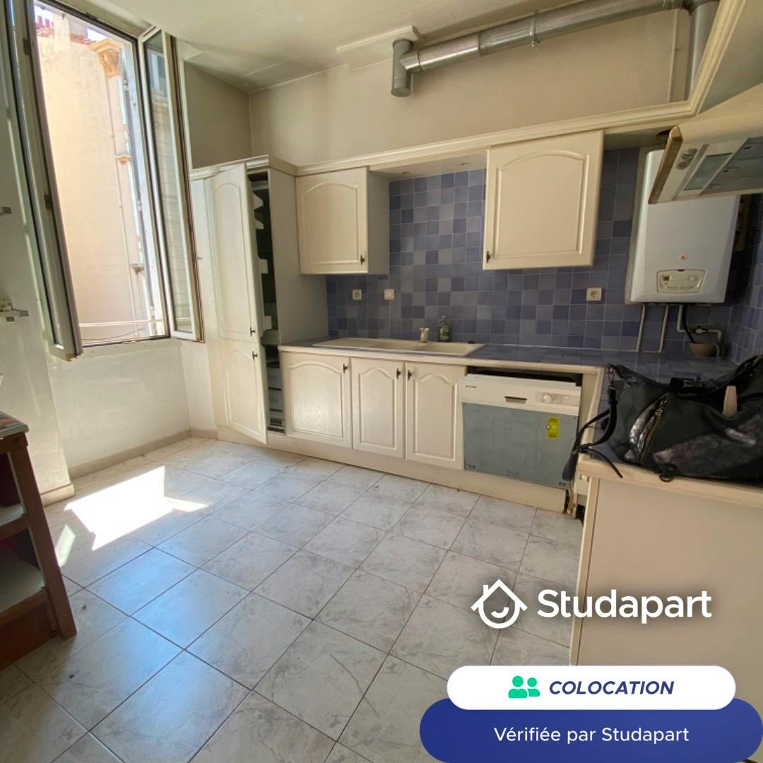 Private room for rent on Rue d'Endoume, Marseille - View 5