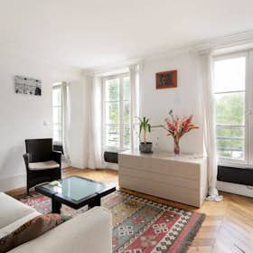 Apartment for rent for €2,692 per month in Paris, Rue du Chemin Vert