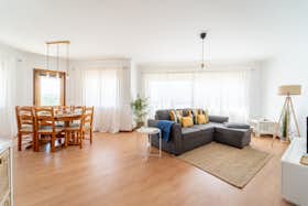 Дом сдается в аренду за 1 563 € в месяц в Viana do Castelo, Rua das Redes