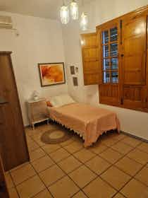 Private room for rent for €495 per month in Dos Hermanas, Calle Cerro del Marchal