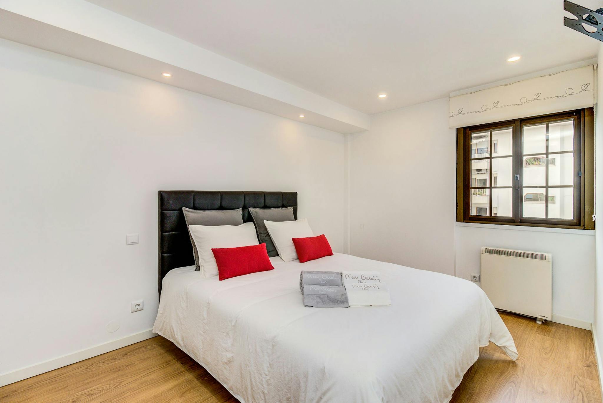 Avenida Dom Luís I, Amadora preview