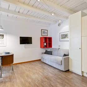 Apartment for rent for €3,000 per month in Milan, Via Domenico Cirillo
